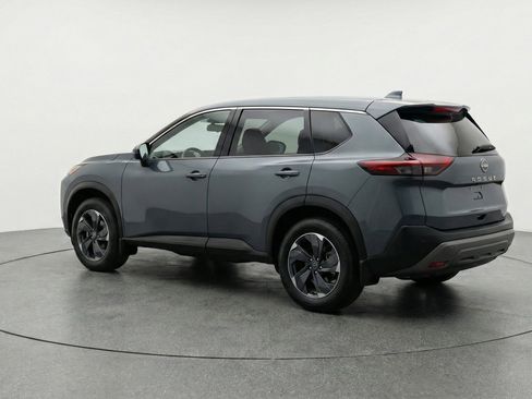 Used 2025 Nissan Rogue SV FWD image 6