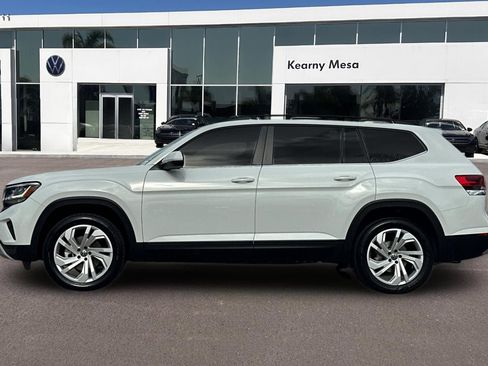 Used 2023 Volkswagen Atlas SE w/ Panoramic Sunroof Package FWD image 7
