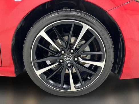 Used 2019 Toyota Camry XSE FWD image 10