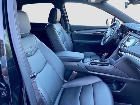 Used 2025 Cadillac XT5 Luxury w/ LPO, Floor Liner Package AWD/4WD image 29