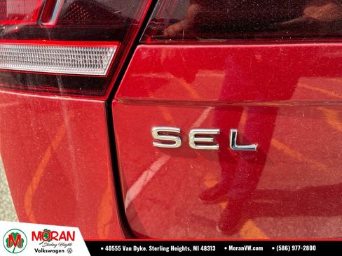 Certified 2024 Volkswagen Tiguan SEL R-Line AWD/4WD image 8