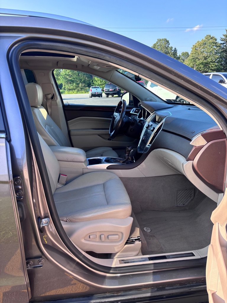 Used 2012 Cadillac SRX Luxury AWD/4WD image 11