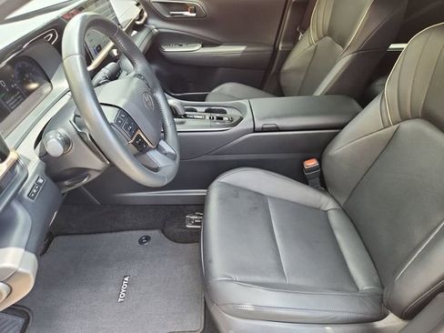 Used 2023 Toyota Crown Platinum AWD/4WD image 19
