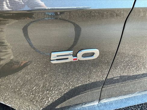 Used 2016 Ford Mustang GT RWD image 4