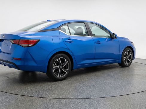 Used 2025 Nissan Sentra SV image 9