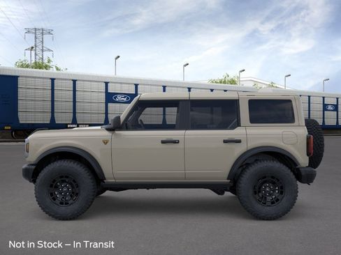 New 2026 Ford Bronco Badlands AWD/4WD image 3