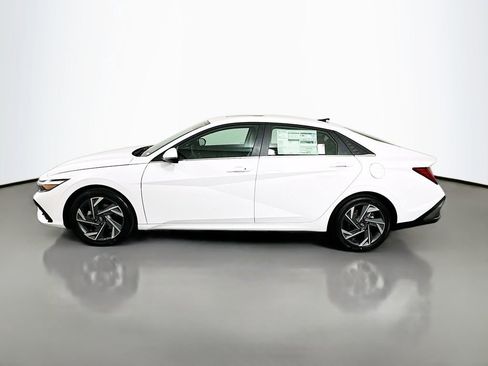 New 2026 Hyundai Elantra Limited image 8