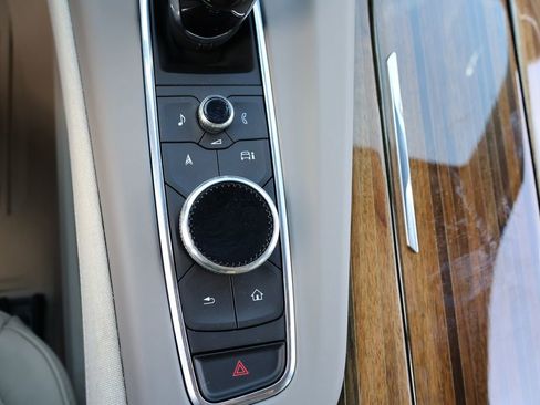 Certified 2023 Cadillac Escalade Premium Luxury Platinum w/ LPO, Radiant Package image 33