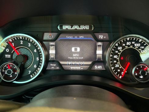Used 2024 RAM 1500 Laramie AWD/4WD image 21