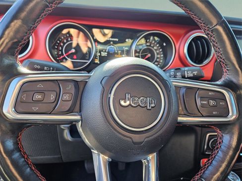 Used 2022 Jeep Wrangler Unlimited Rubicon w/ Xtreme Recon 35" Tire Package image 26