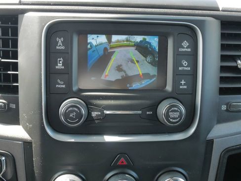 Used 2018 RAM 1500 ST AWD/4WD image 29