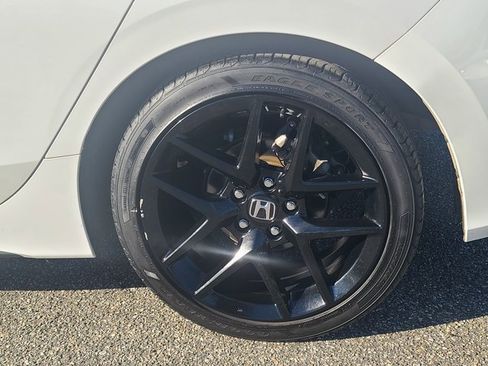 Used 2023 Honda Civic Sport image 32