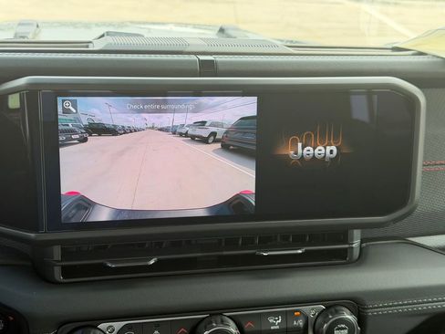 New 2026 Jeep Gladiator Rubicon AWD/4WD image 16