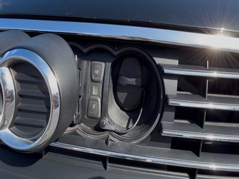 Used 2017 Audi A3 e-tron Premium Plus w/ Technology Package image 68