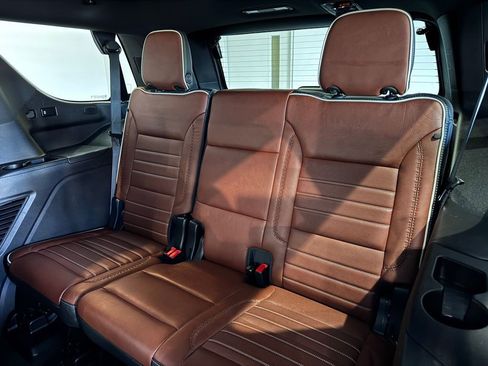 Certified 2024 GMC Yukon Denali Ultimate image 13
