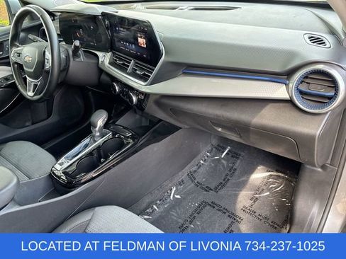 Used 2024 Chevrolet Trax LT w/ Driver Confidence Package FWD image 26
