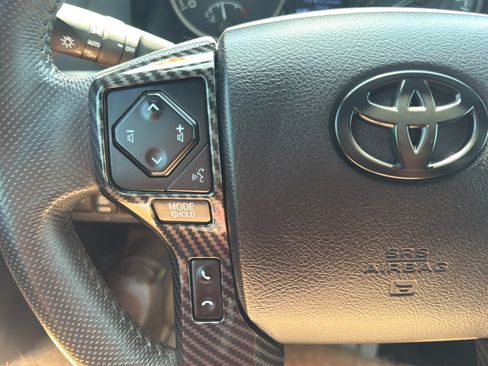 Used 2021 Toyota Tacoma TRD Off-Road w/ Technology Package AWD/4WD image 14