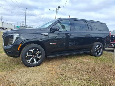 New 2026 GMC Yukon XL AT4 image 4