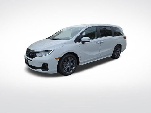 Used 2026 Honda Odyssey Touring image 3