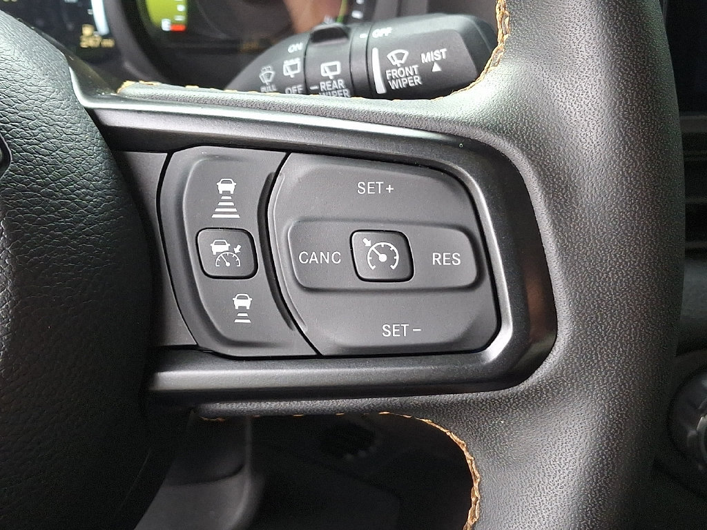 Used 2024 Jeep Wrangler Unlimited AWD/4WD image 22
