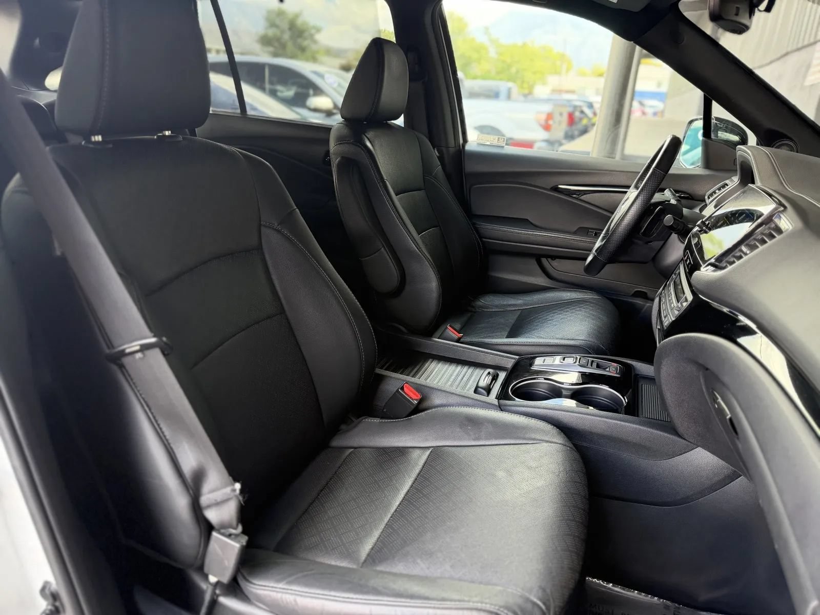 Used 2022 Honda Passport Elite image 18