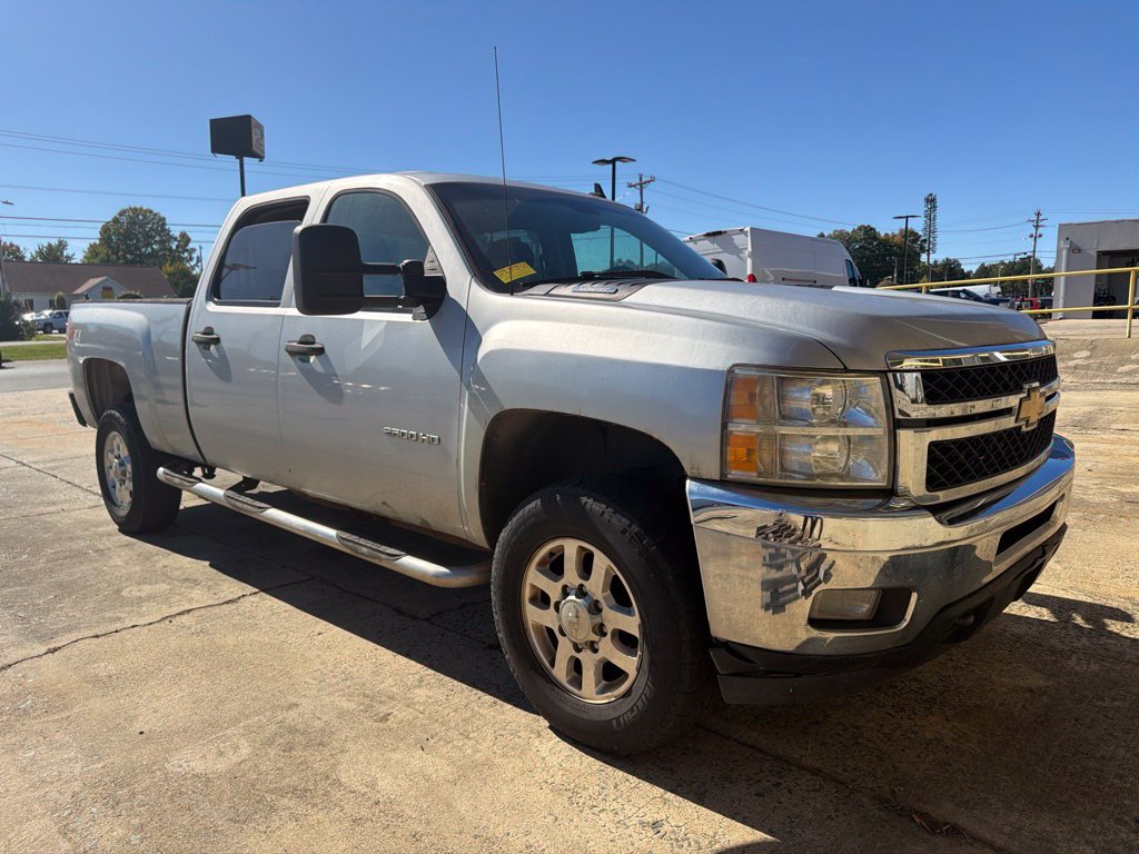 Used 2013 Chevrolet Silverado 2500 LT w/ Interior Plus Package AWD/4WD image 2