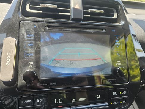 Used 2016 Toyota Prius Three FWD image 17