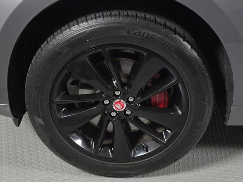 Used 2023 Jaguar F-PACE R-Dynamic S image 8