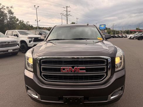 Used 2018 GMC Yukon XL SLT w/ Open Road Package AWD/4WD image 23