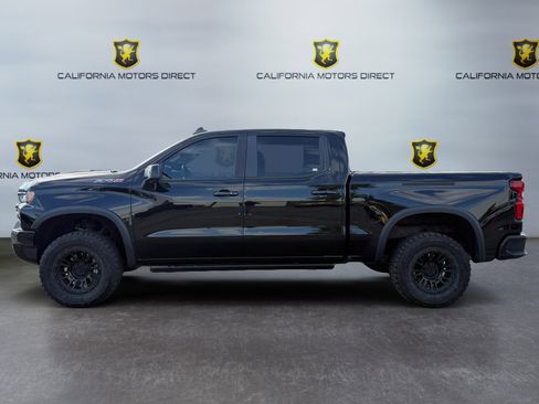 Used 2023 Chevrolet Silverado 1500 ZR2 w/ Technology Package AWD/4WD image 2