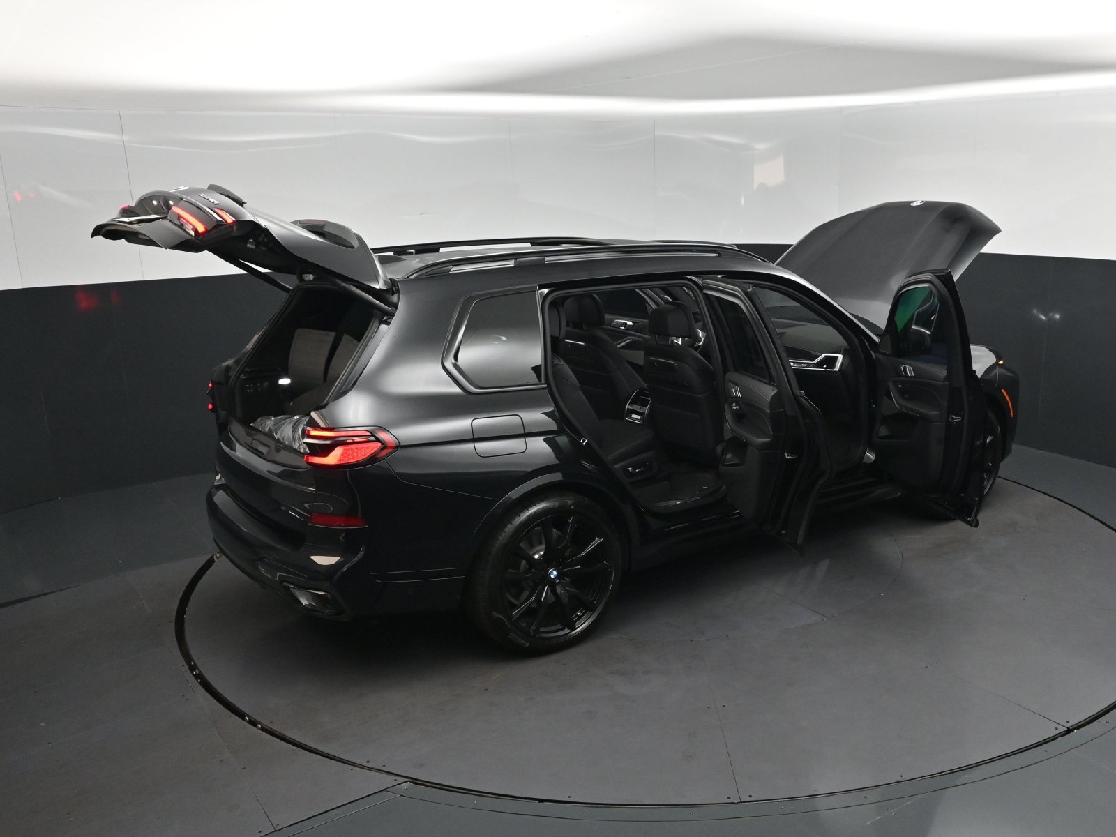 Certified 2026 BMW X7 xDrive40i w/ M Sport Package AWD/4WD image 49