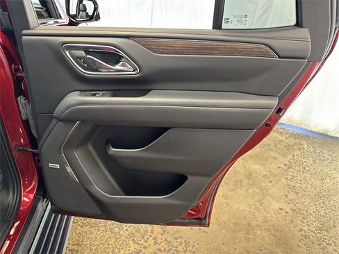 Certified 2023 Chevrolet Tahoe High Country w/ Premium Package 2 image 32