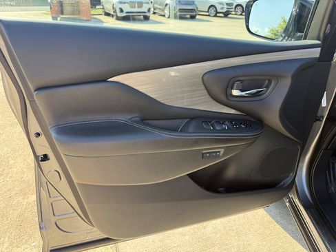 Used 2015 Nissan Murano SL w/ SL Technology Package FWD image 12