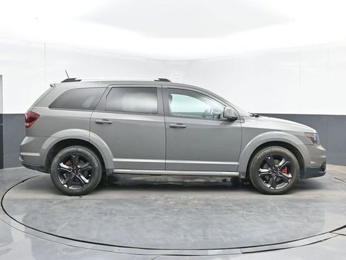 Used 2020 Dodge Journey Crossroad FWD image 11