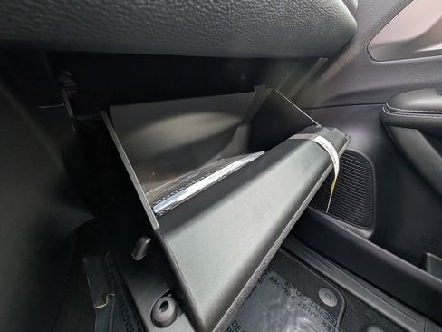 New 2026 Chrysler Pacifica Select image 31