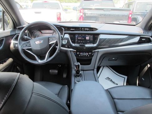 Used 2021 Cadillac XT6 Premium Luxury FWD image 22