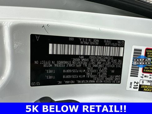 Used 2021 Toyota Sienna Limited image 36