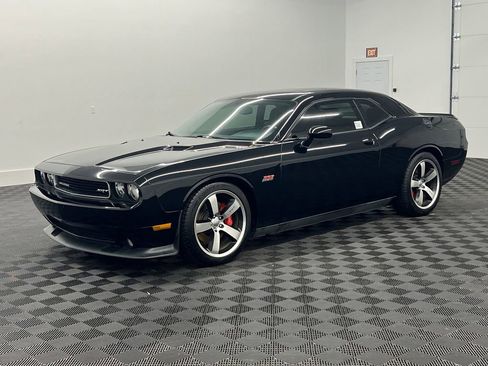 Used 2012 Dodge Challenger SRT8 image 1