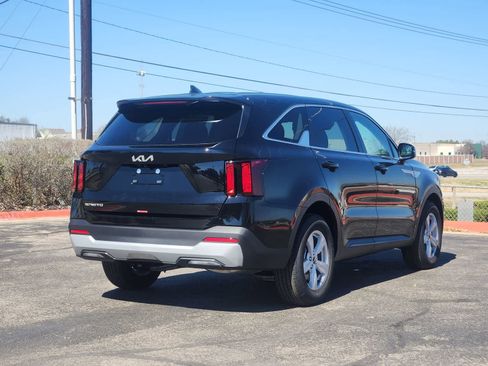 New 2026 Kia Sorento LX image 4