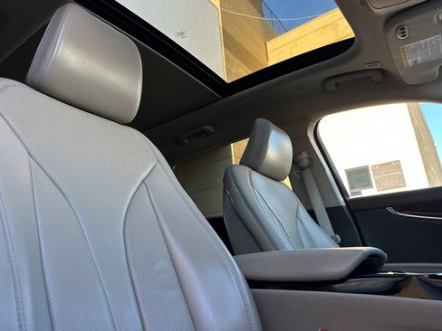 Used 2023 Lincoln Nautilus Reserve w/ Equipment Group 202A image 16