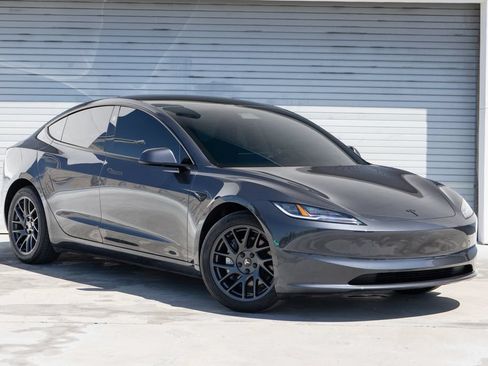 Used 2025 Tesla Model 3 Long Range RWD image 1