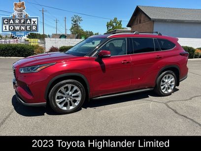 Used 2023 Toyota Highlander Limited