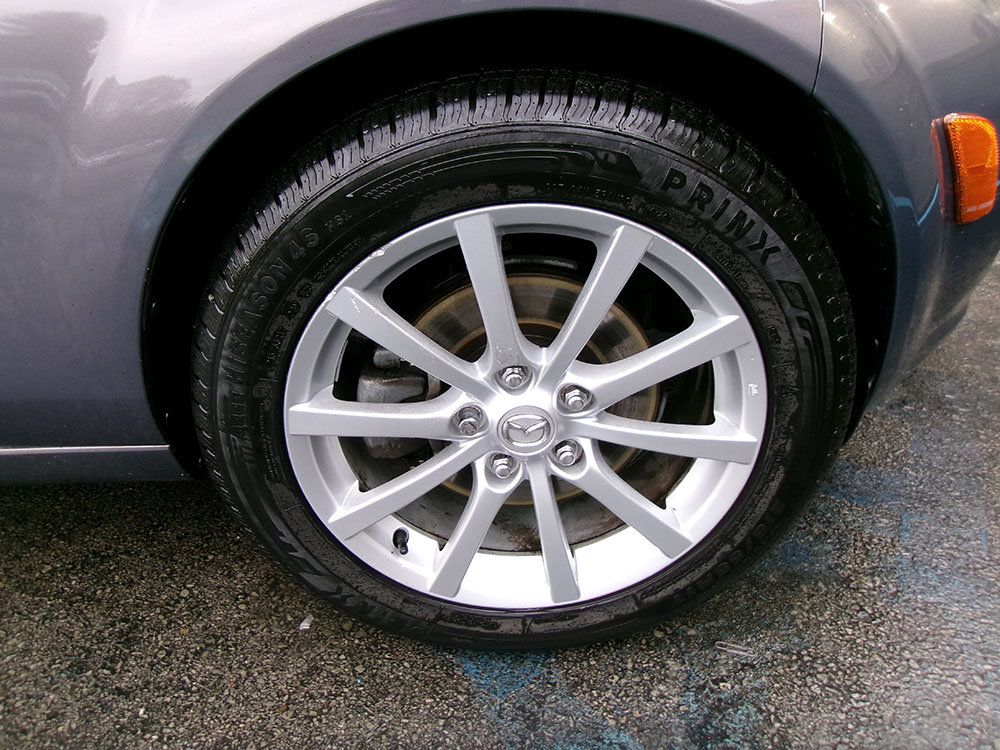 Used 2006 MAZDA MX-5 Miata Sport RWD image 9