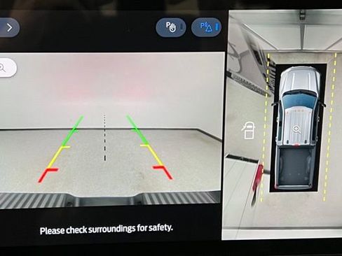 Used 2025 Ford F350 Lariat w/ Black Appearance Package image 36