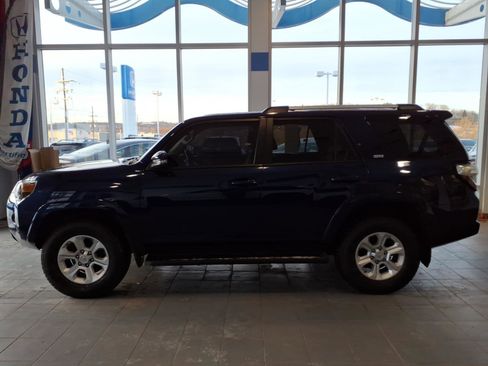 Used 2020 Toyota 4Runner SR5 Premium w/ Moonroof Package image 7