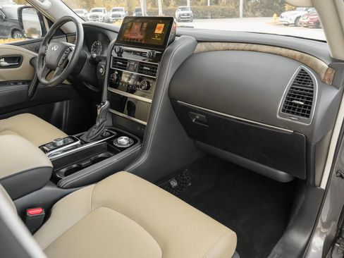 Certified 2024 INFINITI QX80 Premium Select w/ Cargo Package AWD/4WD image 40