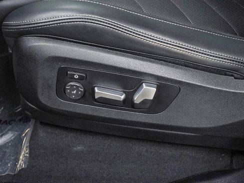 Used 2023 BMW X5 xDrive40i w/ M Sport Package image 24