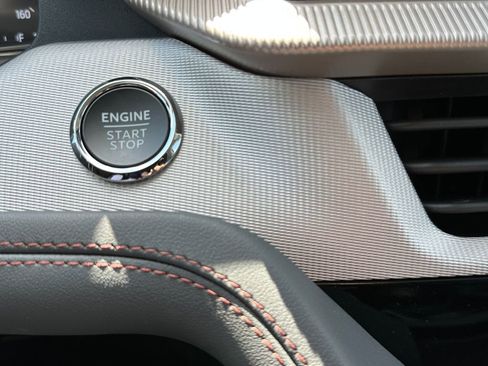 New 2026 Ford Explorer Active RWD image 31