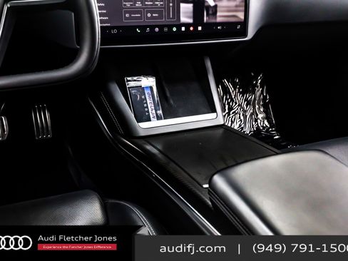 Used 2022 Tesla Model S Plaid image 6