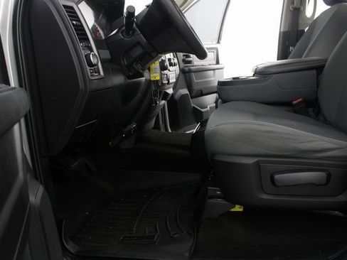 Used 2017 RAM 1500 Express image 13